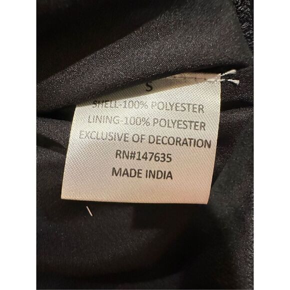 Size S (Junior) Romeo + Juliet Couture Embroidered Mini Skirt in Black - Picture 5 of 5